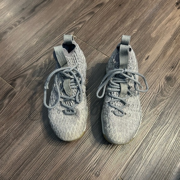 Nike LeBron 15 XV Ashes City Version Size 4 - Picture 9 of 9